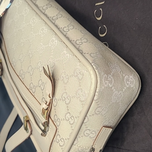 GUCCI VINTAGE 2000 GG BEIGE CANVAS HAND BAG WITH CALF SKIN LEATHER/GOLD HRDWR - Picture 14 of 17